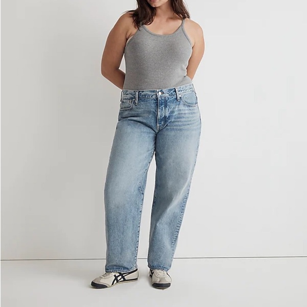 Madewell new with tags, sold out, size 32 low-slung straight jean